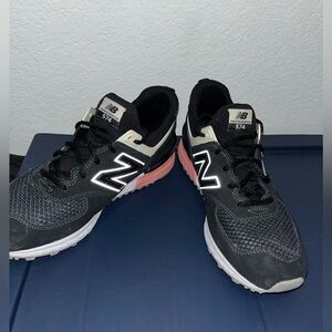 Tennis Shoes, Black and pink New Balances